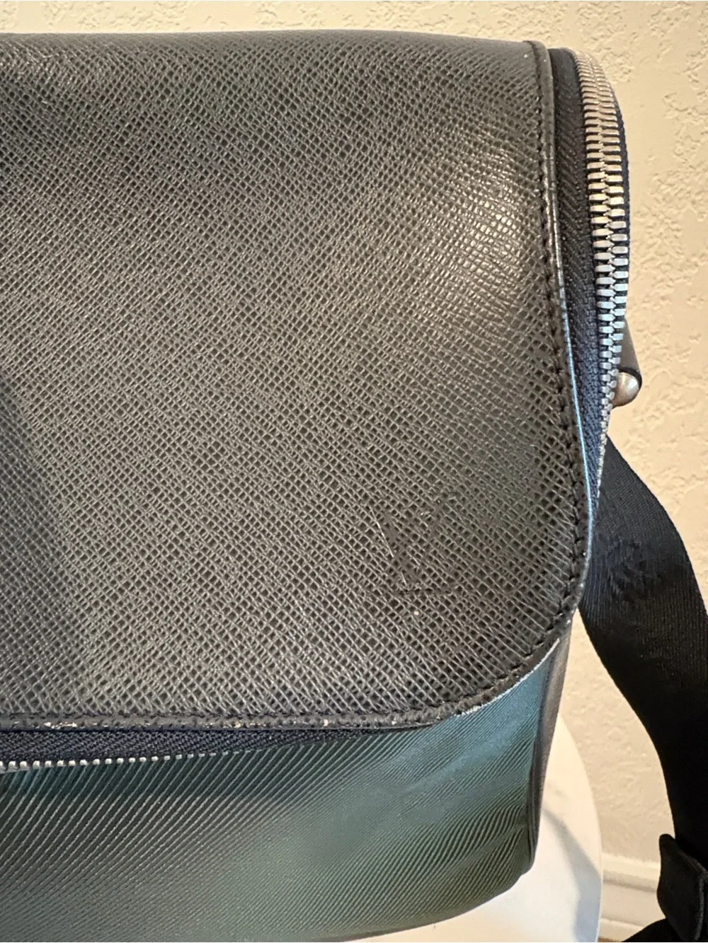 Louis Vuitton Green Taiga Leather Nylon Shoulder Bag